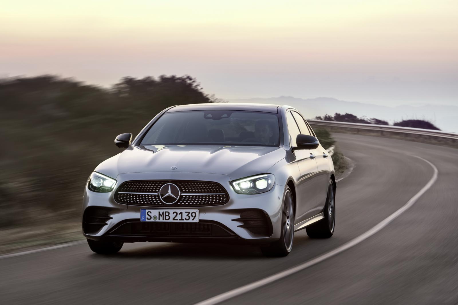 Officiell: Mercedes E-klass uppdateras med nya laddhybrider