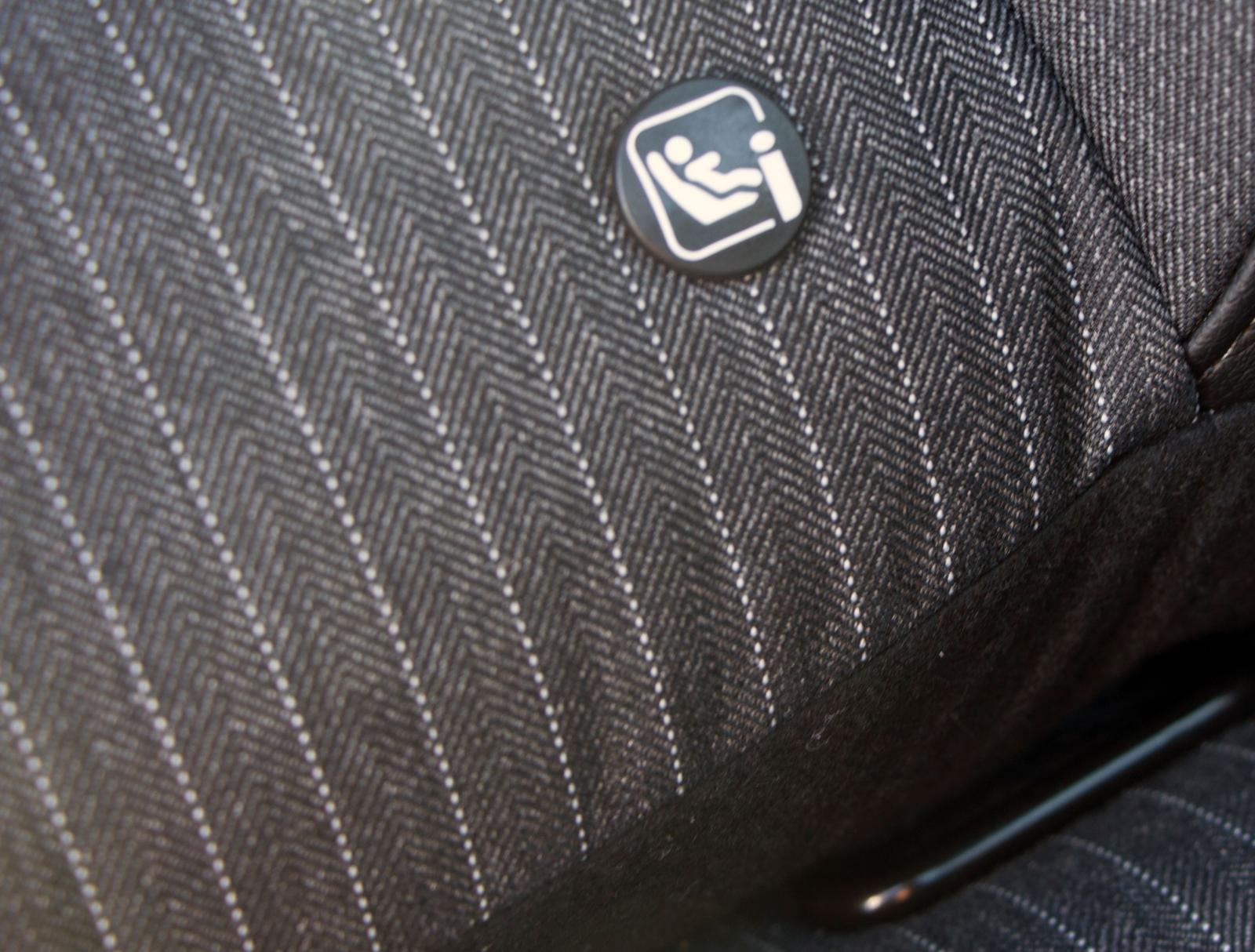 I Renault är Isofix-fästen i främre passagerarstolen standard.