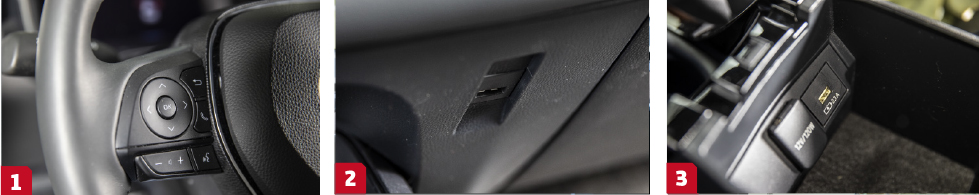1. Toyota använder både höger och vänster ratteker till stereon. || 2. USB-porten till AA och ACP i höjd med passagerarens knä. || 3. USB göms i mittarmstödet. Hål så att sladdarna inte ska klämmas.