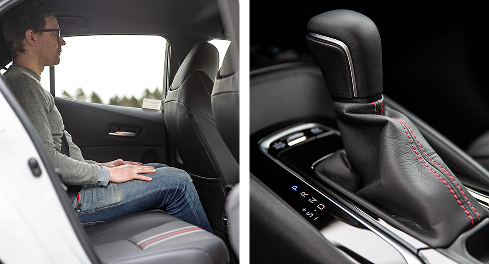 Nej tack, här vill ingen vuxen sitta. Efter ett trångt insteg väntar en hård sits, onödigt rak sittposition, begränsat benutrymme och dålig sikt.
Alla Toyotas hybrider kommer standardutrustade med en steglös automatlåda. I den starkare 2,0-litersversionen finns växelpaddlar, men dessa verkar inte påverka varvtalet nämnvärt...