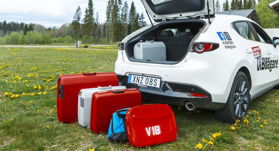 Lite bökigt att få in allt bagage på grund av den höga lasttröskeln.