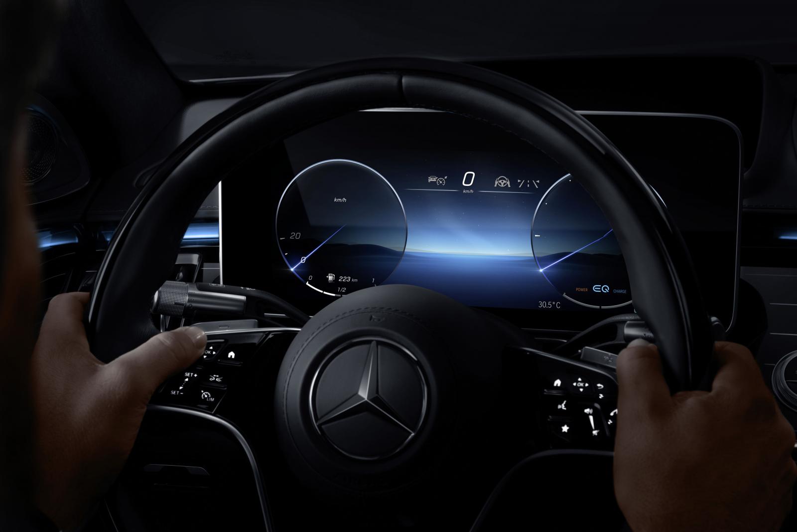 Djupdykning: Mercedes S-klass först ut med nya infotainmentsystemet