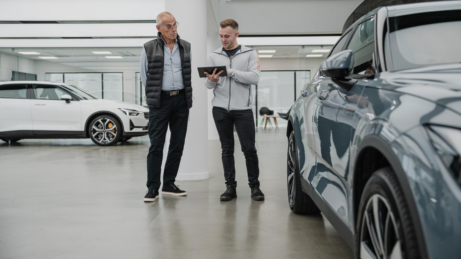 Första kunden i Sverige har fått sin Polestar 2