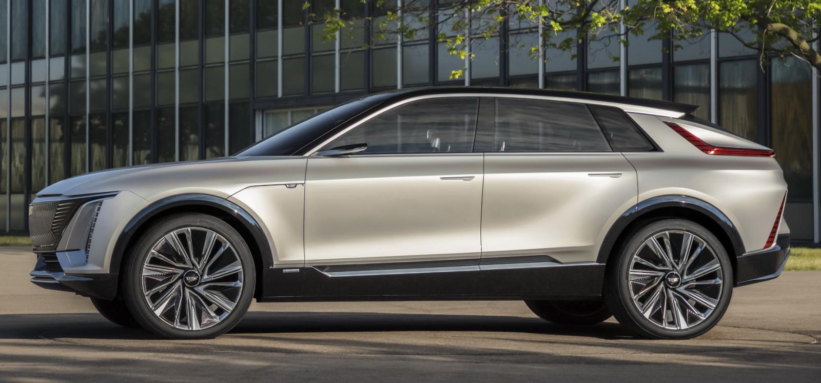 Officiell: Cadillac Lyriq är en ny elsuv med jätteskärm och smart ljudisolering