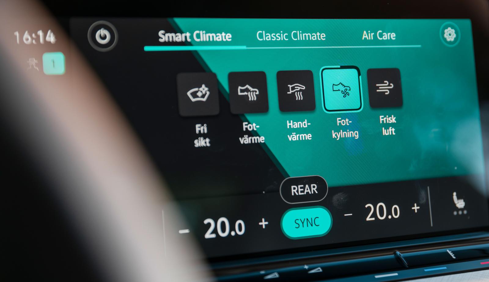 Smart Climate” anpassar luftströmmarna och temperatur efter förarens behov. Testlaget upplevde funktionen som något konstlad, men visst är det kul att VW tänker nytt.