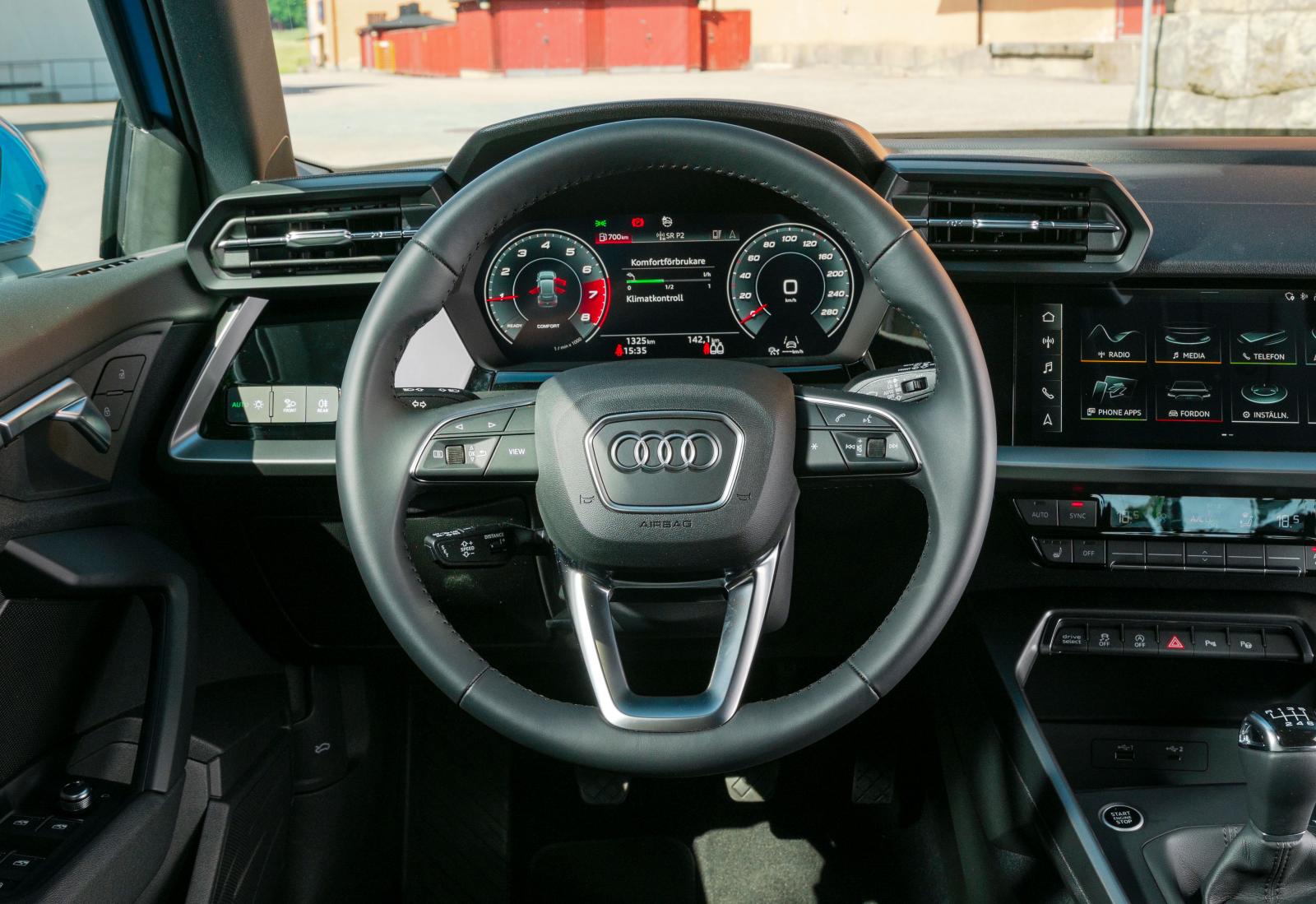 Audi
Om någon tänker ”påminner inte det här om Lamborghini?” så kommer Audis designavdelning bli mer än nöjda. Greppvänlig ratt.