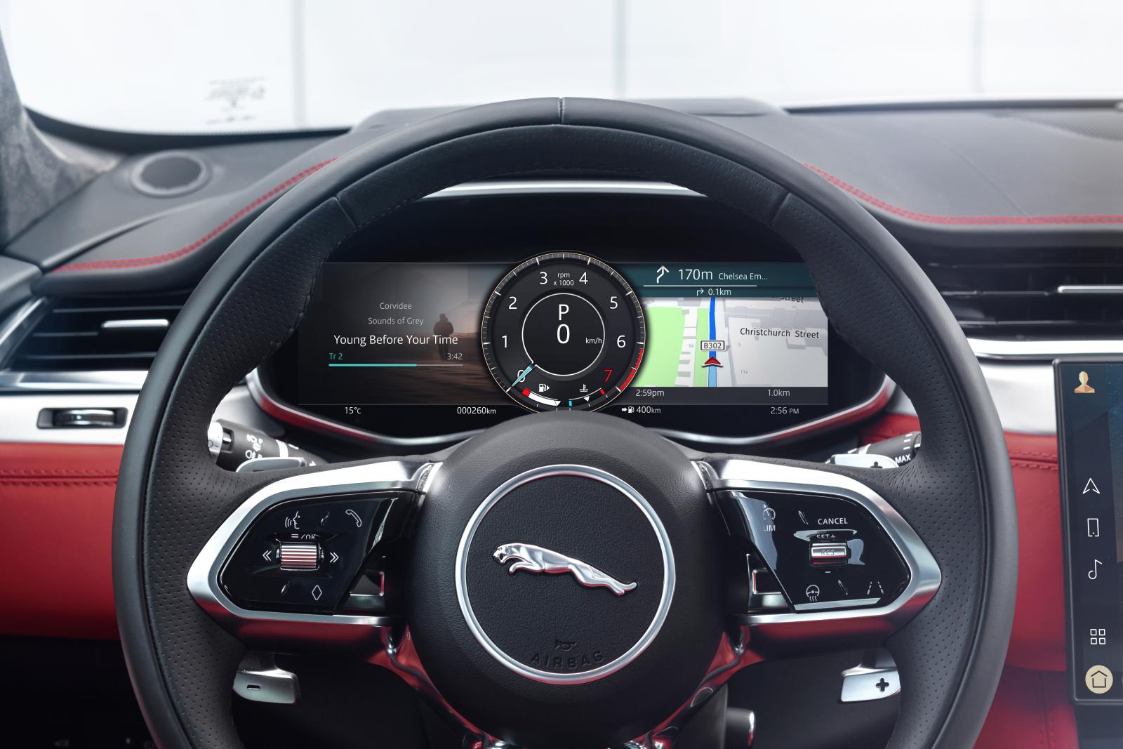 Jaguar F-Pace uppdateras – kommer som laddhybrid