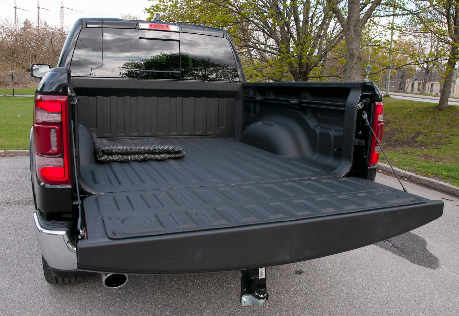 I Crew Cab-utförande är flakets längd 171 cm. Max lastvikt 860 kilo.