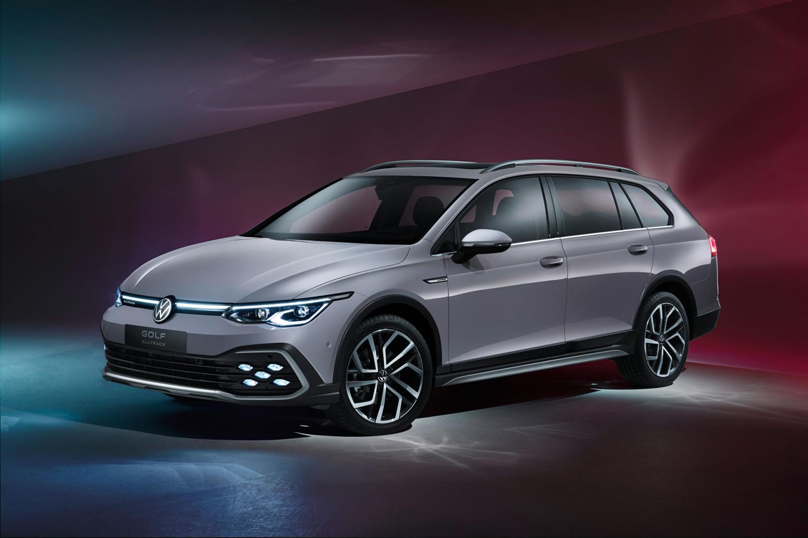 Premiär: Volkswagen Golf nu som kombi och Alltrack