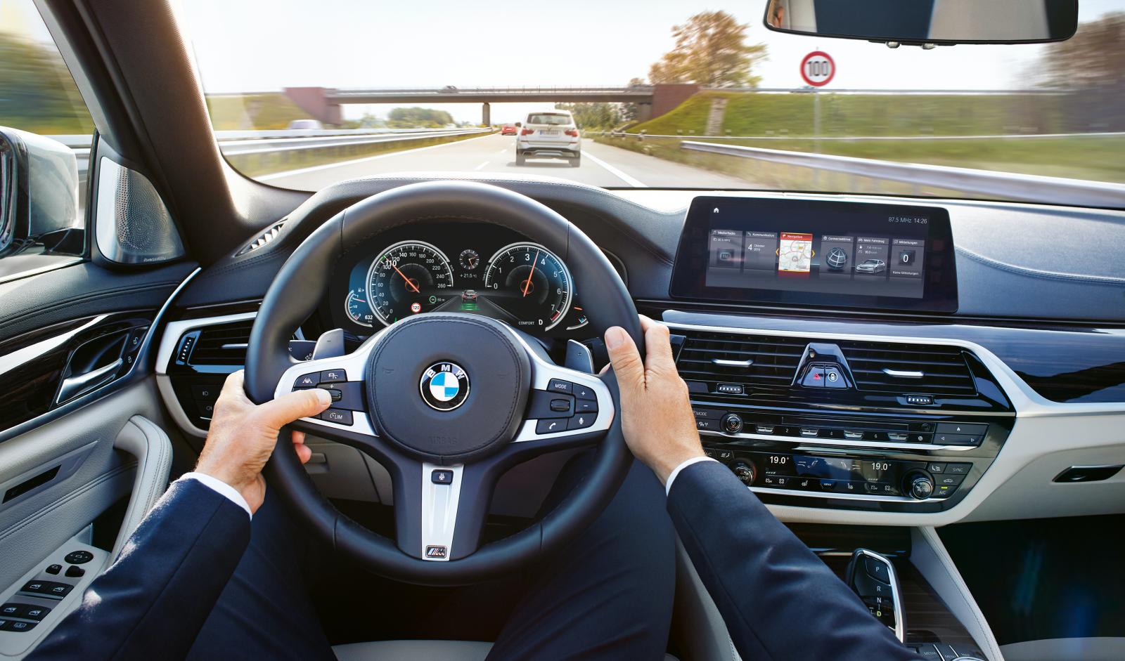 BMW lyckas halvbra i testet. Förarna klagar på att systemet går att aktivera även på vägar det inte kan hantera.
