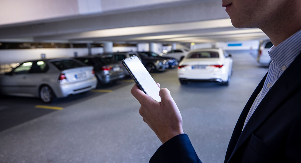 Mercedes och Bosch testar självparkerande S-klass