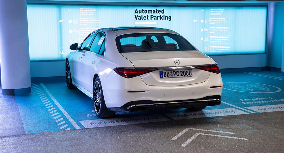 Mercedes och Bosch testar självparkerande S-klass
