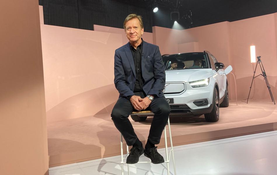 ”Bara för att man har en mindre kostym behöver den inte vara i polyester”, har Volvochefen Håkan Samuelsson tidigare sagt.