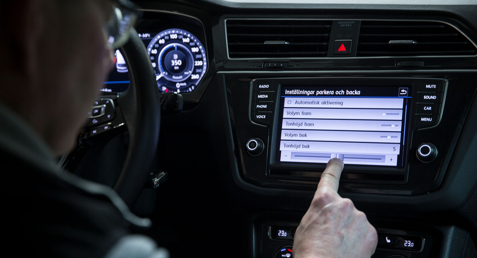 I VW Tiguans meny kan både tonhöjd och styrka på pipljuden justeras individuellt för de främre och bakre sensorerna. Men trots den finessen är VW:s system ett av de mer stressframkallande...