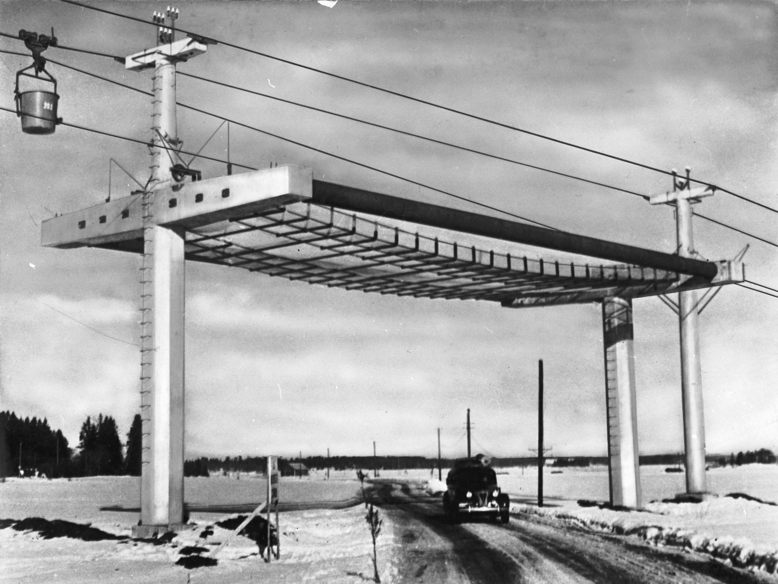 Tio vägskydd byggdes, i dag är alla rivna.