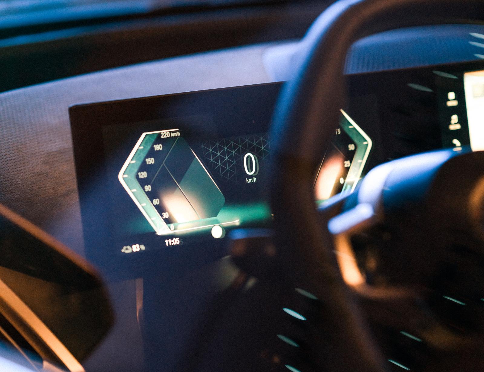 BMW smygvisar nya iDrive – och kontrollvredet blir kvar