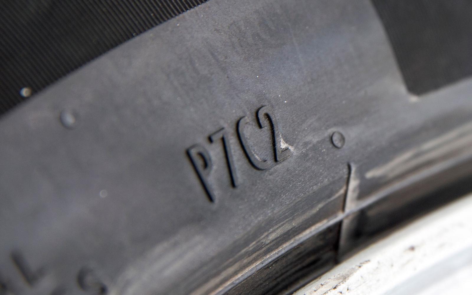 Pirelli ersätter P7 Cinturato med ... P7 Cinturato. Nyheten har en liten P7C2-märkning på sidan.