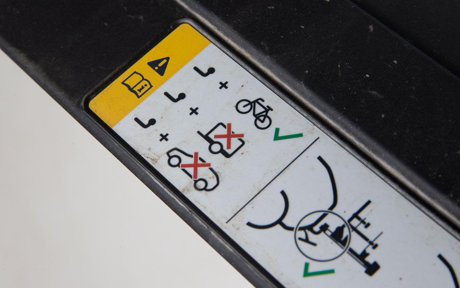 Tydliga instruktioner: Cykel är okej, allt annat är det inte. ID.3 får belasta dragkroken med upp till 55 kilo.