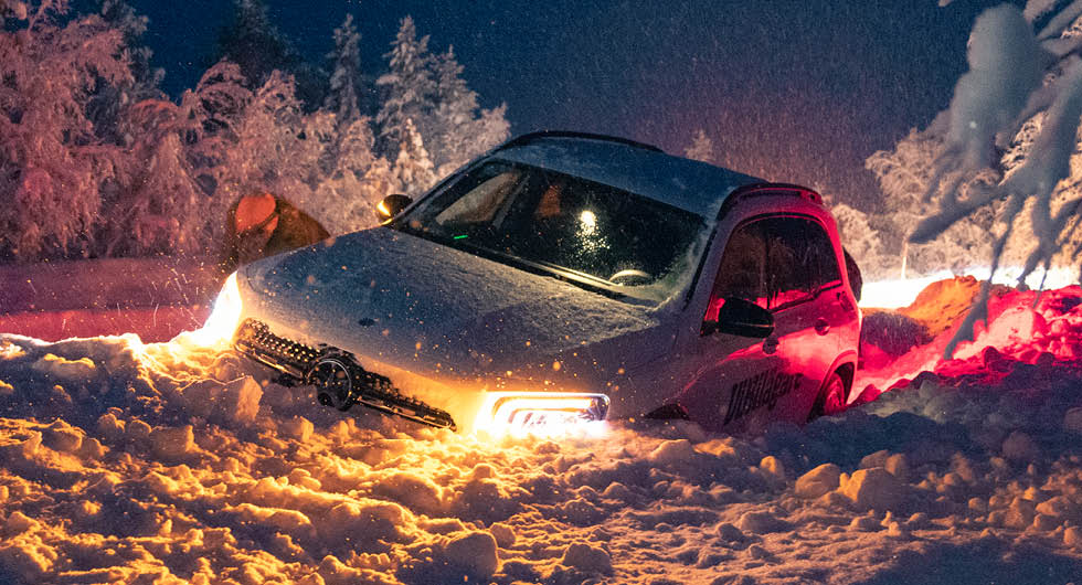 Försäkringsbolagen tjänar miljardbelopp på intäkterna från motorfordonsförsäkringar.