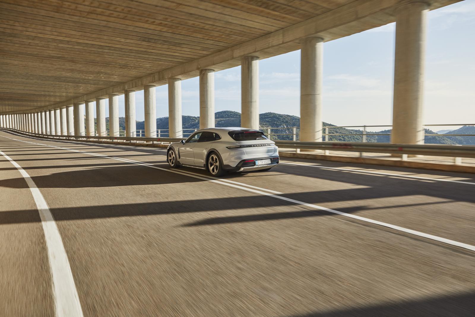 Porsche Taycan Cross Turismo officiell – här är svenska priserna