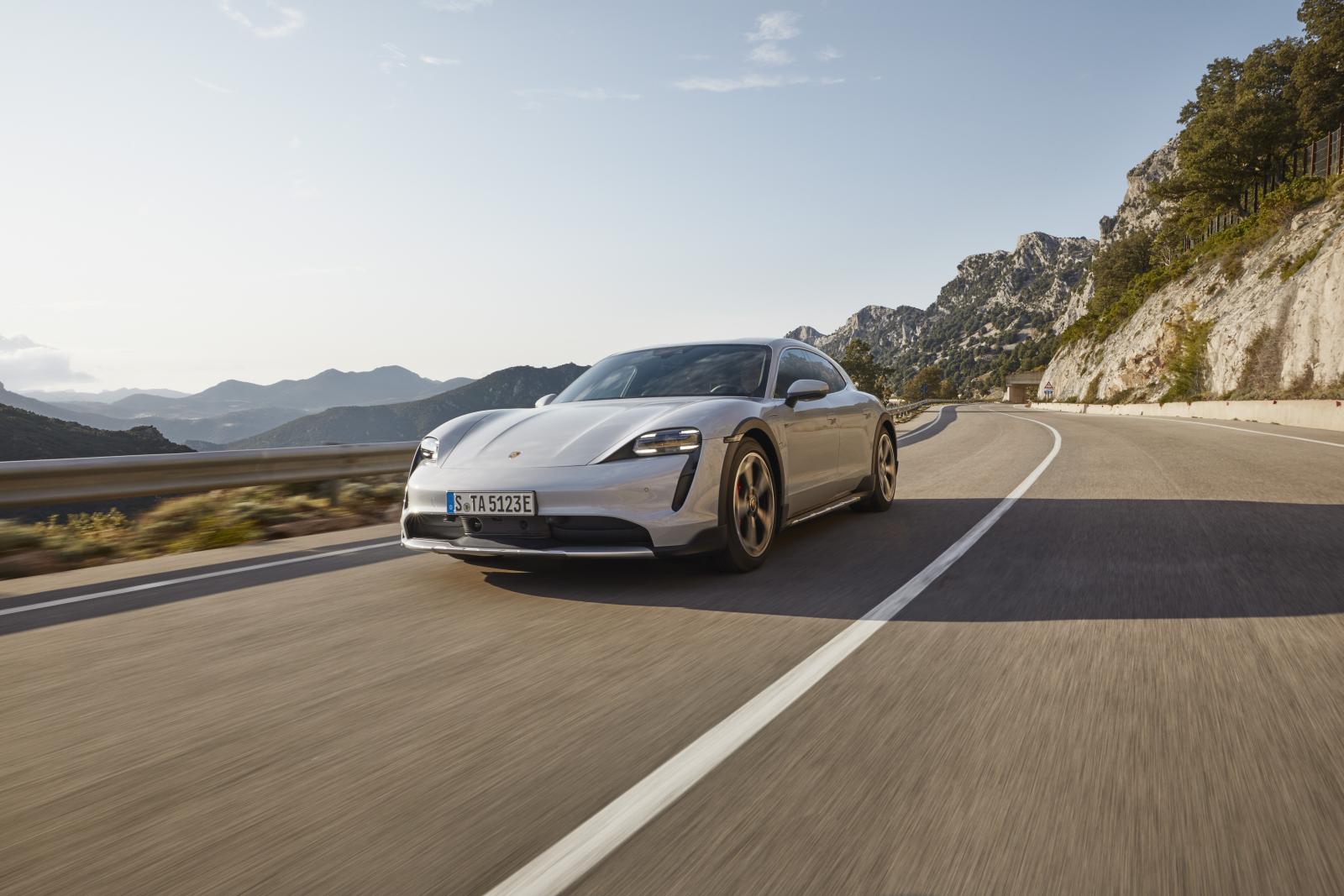 Porsche Taycan Cross Turismo officiell – här är svenska priserna