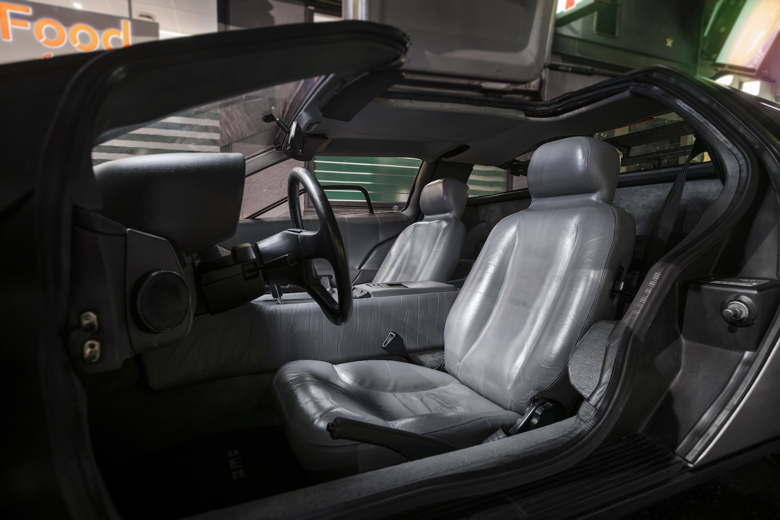 DeLorean DMC-12: Sportbilsdrömmen som slutade med kokainskandal