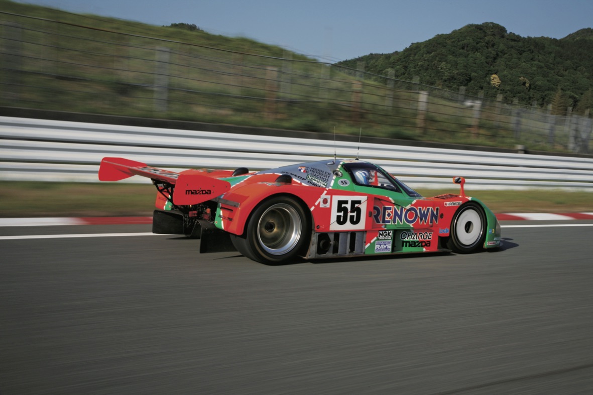 Mazda 787B körde om alla konkurrenter – och blev förbjuden