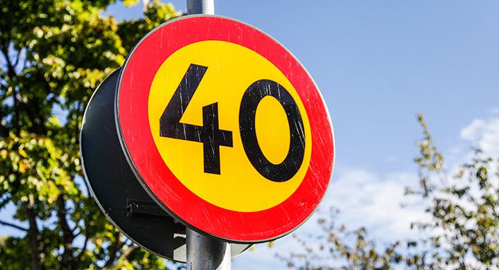 håller farten korsord håller farten korsord