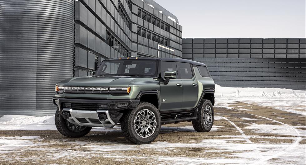 Hummer EV SUV ger eldrift i amerikanskt storformat