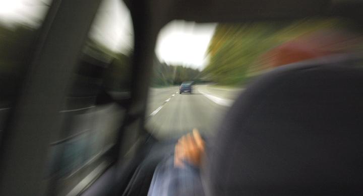 Manliga förare farligare än kvinnliga