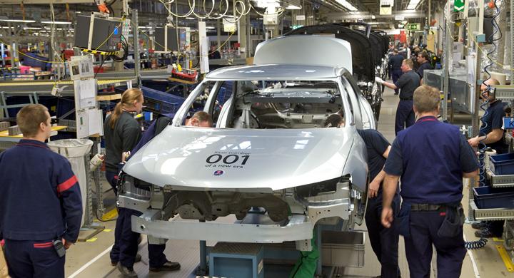 Saab sänker takten i fabriken