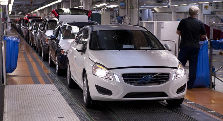 Volvo anställer 900 ingenjörer