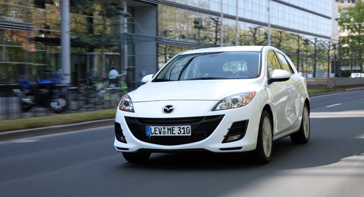 Mazda 3 firar tre miljoner