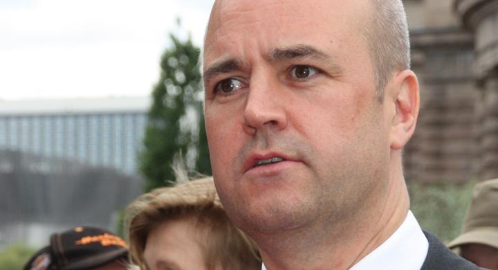 Hård Saabkritik mot Reinfeldt