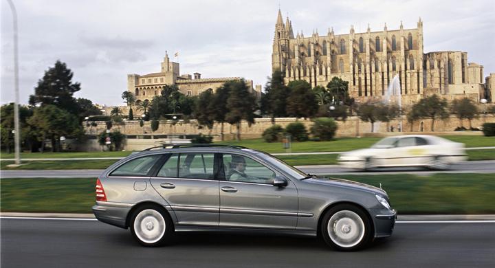 AutoIndex 2011: Gammalt är fint hos Mercedes och Toyota