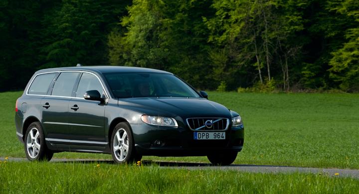 Volvo och Toyota säkraste bilarna