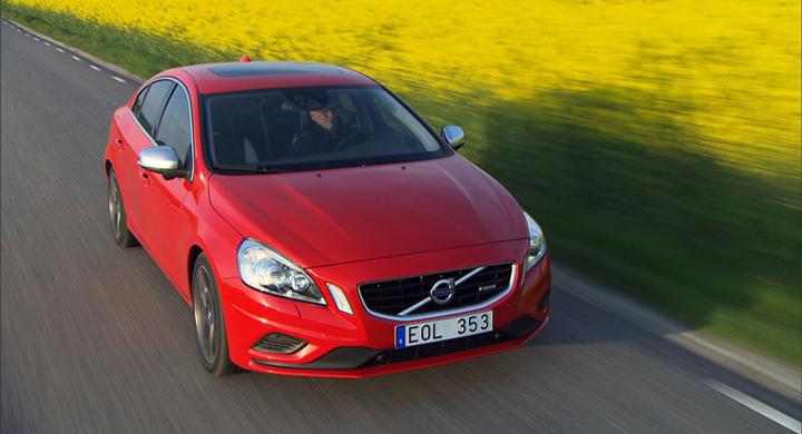 Volvo bygger lång S60 för Kina