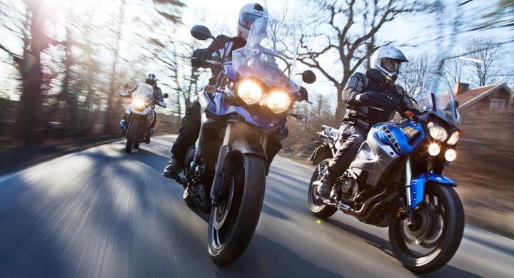 Höjd åldersgräns för motorcykel