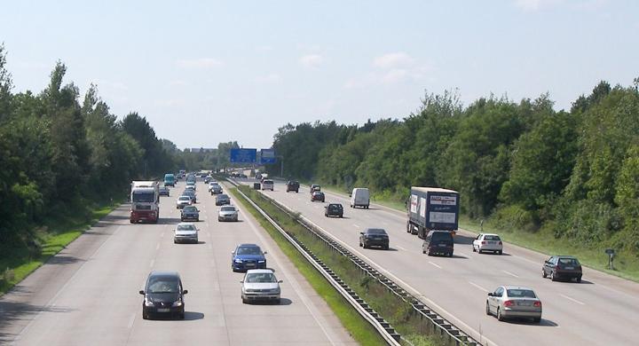 14 000 laddplatser i Sverige år 2020
