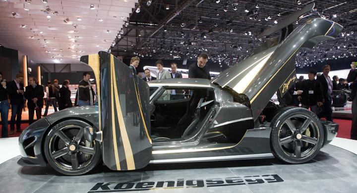Koenigsegg Hundra firar 100 bilar