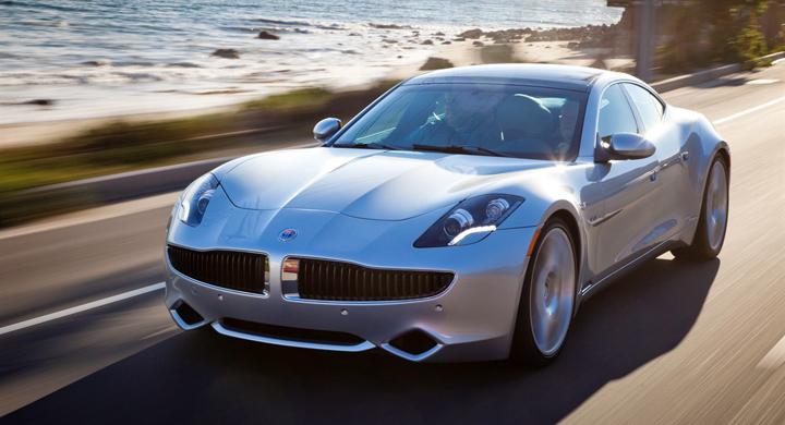 Fisker sparkar 3 av 4 – nära konkurs