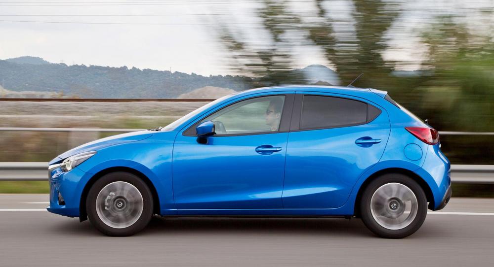 Mazda2 kommer till Sverige 2015.