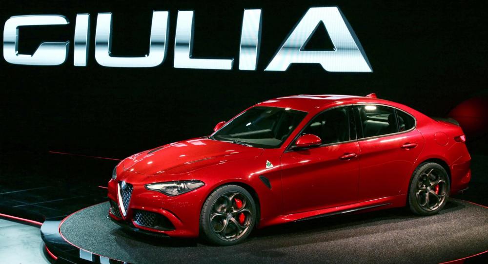 Alfa Romeo Giulia avtäcktes ikväll i Milano, Italien.