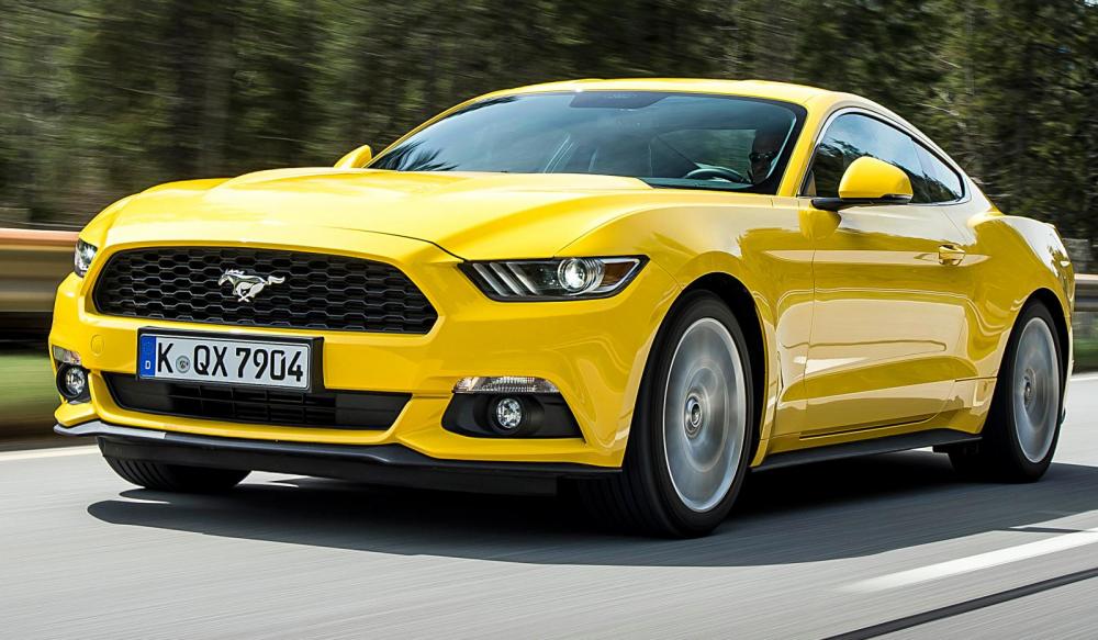 Nya Mustang har sålts i USA i knappt ett år. I Europa får den hårdare fjädring.