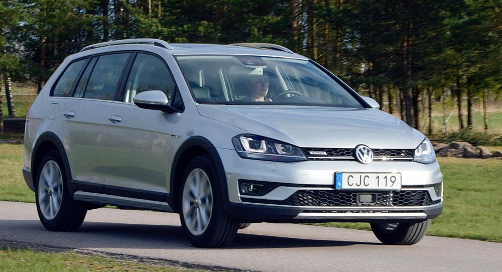 Golf Alltrack är komfortabel och trivs på långturen.