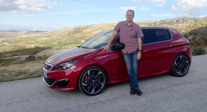 Hästkraftstinna Peugeot 308 GTi är framhjulsdriven med en speciell differential som gör att hjulen får bättre grepp.