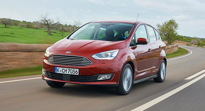 Frågeställaren är orolig över om 17-tumshjul gör färden bullrig och stötig på Ford C-Max.
