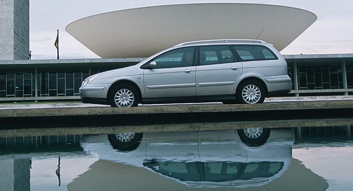 Frågeställaren har en Citroën C5 som under körning slutar att fungera.