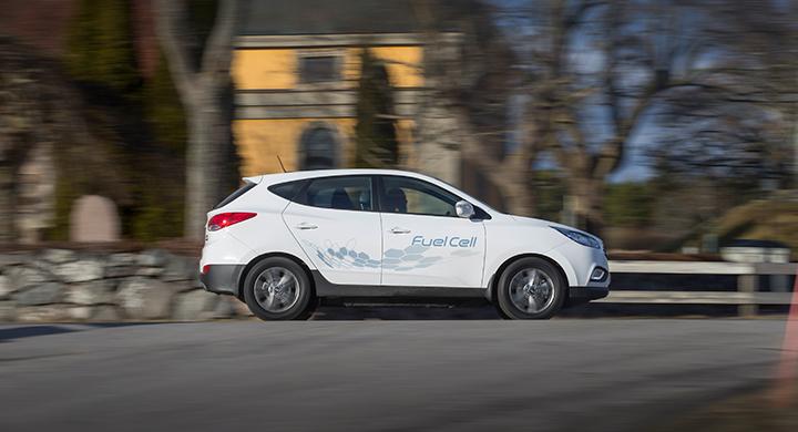 Hyundai ix35 kom 2009 och har sedan förra året ersatts av mellanklassuven Tucson. Vätgasversionen har fått behålla konstruktion, namn och utseende från den gamla modellen.