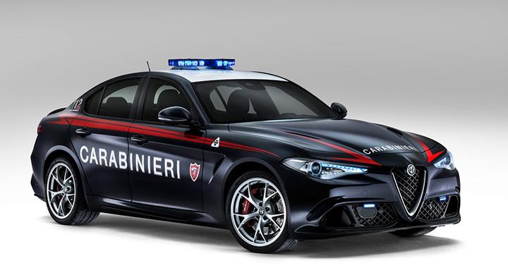 Alfa Romeo Giulia Quadrifoglio i Carabinieri-utförande.